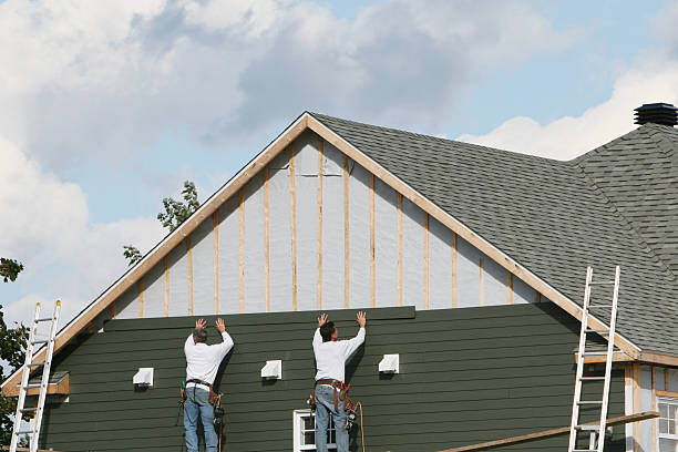 Professional Emergency Siding Repair technician working in Landenberg, PA